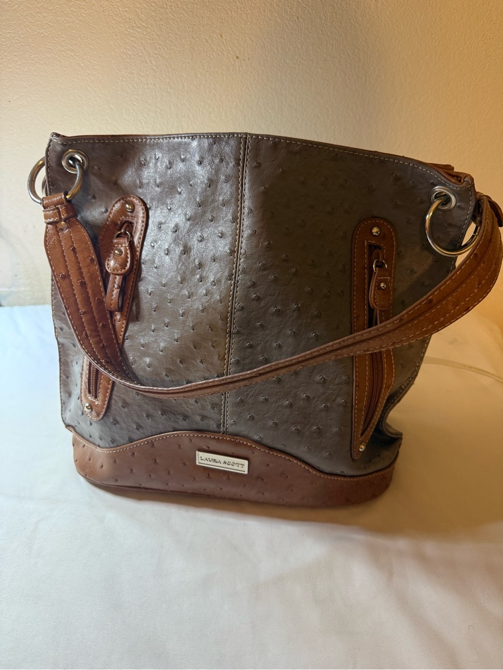 Laura Scott Two-Tone Textured Shoulder Bag